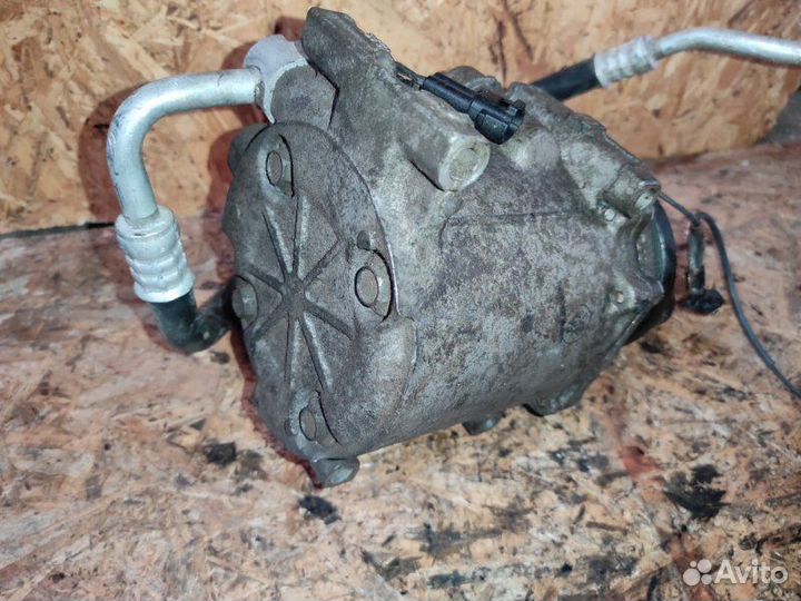 Компрессор кондиционера Mitsubishi Lancer