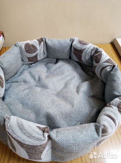 Лежанка для собак и кошек