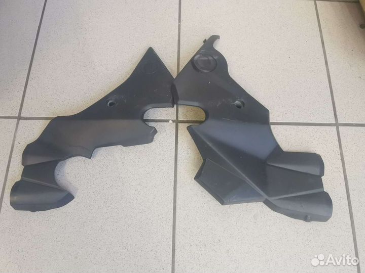 Боковая накладка рамы kawasaki er6f