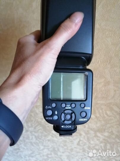 Фотовспышка Triopo TR-586ex