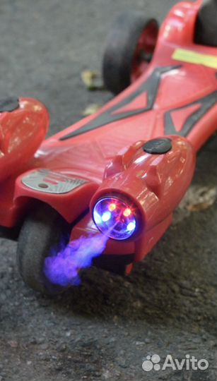 Детский самокат с дымом / с паром / с подсветкой