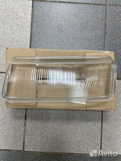 Стекло фары левое vw passat b4 1993-1996г
