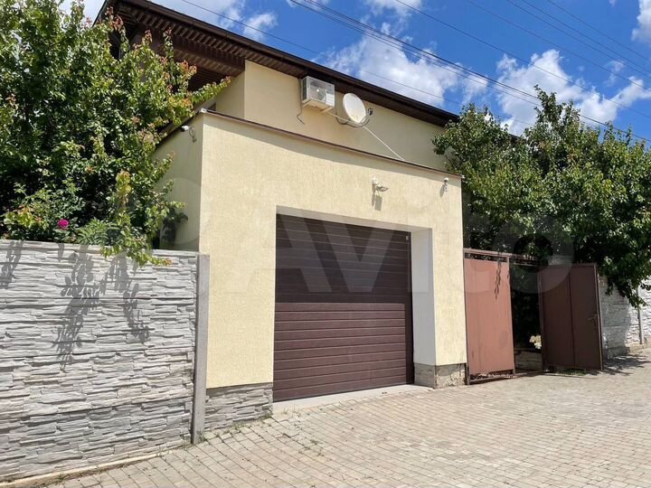 Дом 179,6 м² на участке 4,6 сот.