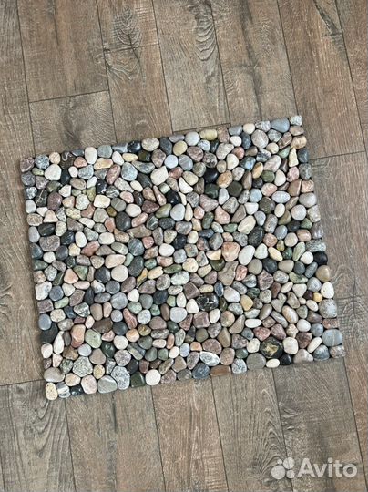 Коврик из камня