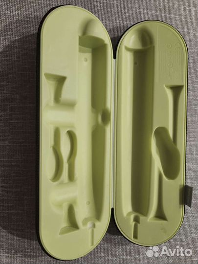 Зарядный чехол для зубной щетки Philips