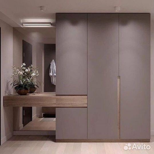 Шкаф распашной с фабрики