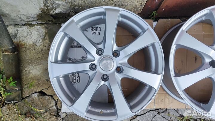 Комплект литых дисков Dunlop PRD R17 5x114.3