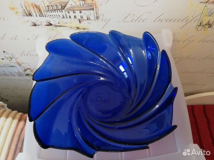 Ваза для фруктов цветное стекло