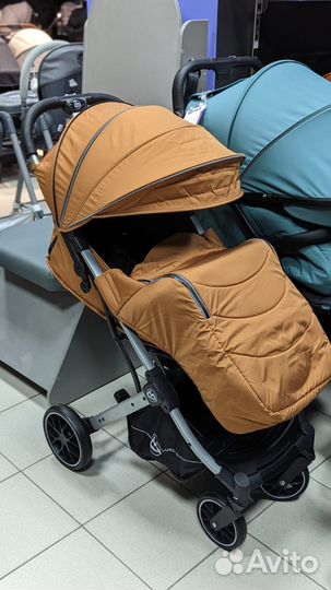 Прогулочная коляска luxmom