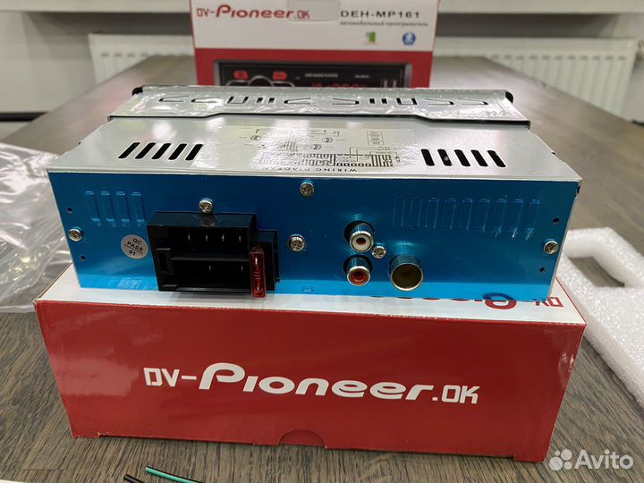Автомобильная магнитола Pioneer