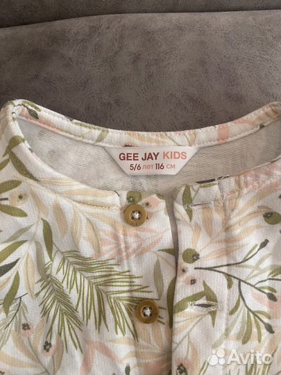 Платье для девочки.хорошее состояние