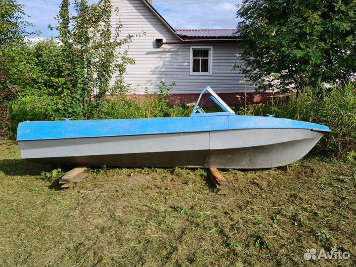 Лодка Обь М