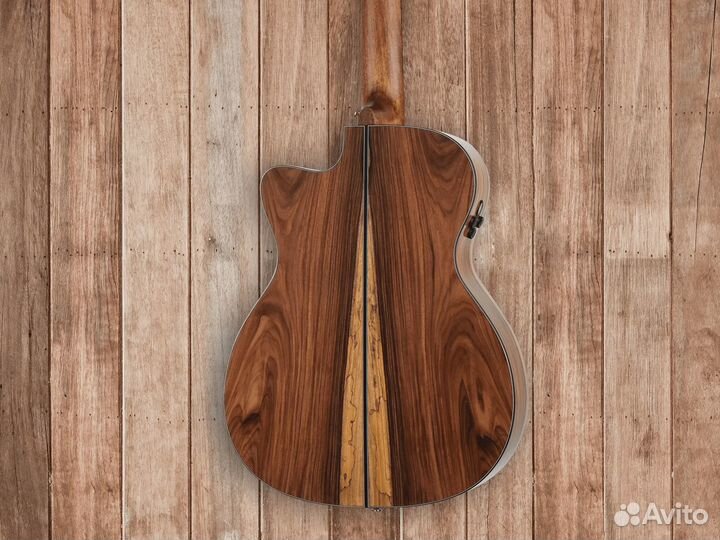 Классическая гитара с подключением Cort Gold-OC8 Nylon Natural Glossy