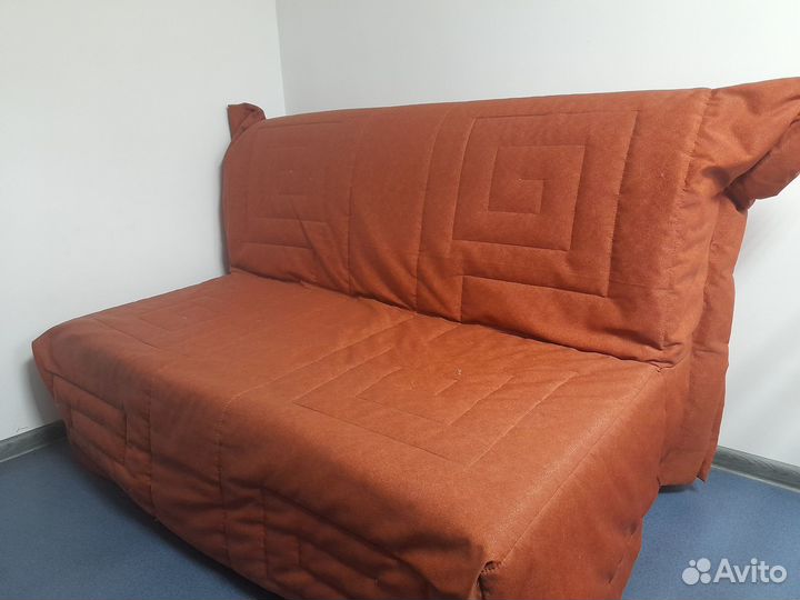 Продаётся диван