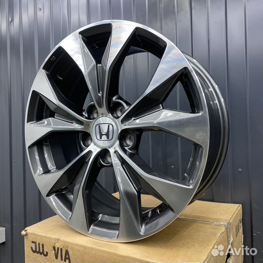 Диски 17 дюймов 5/114,3