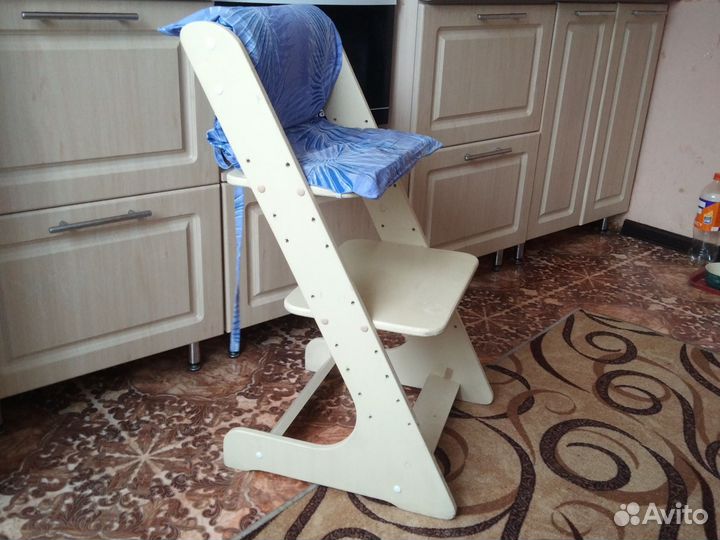 Детский растущий стул