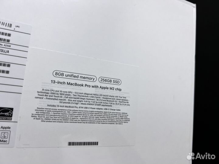 Hoвый MacBook 13 Pro M2 8\256 +
