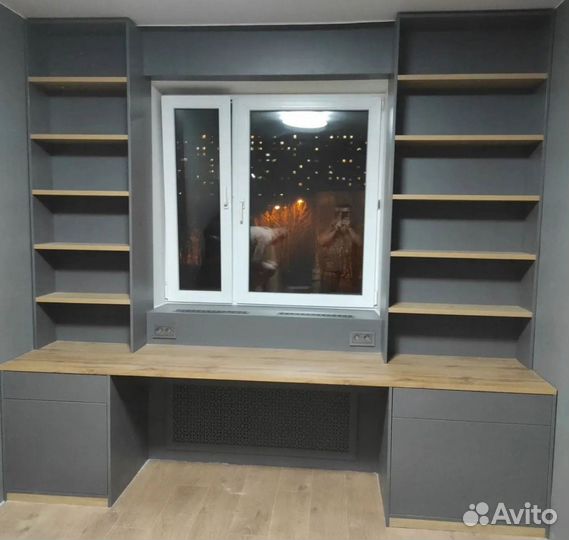 Детская зона у окна для двоих