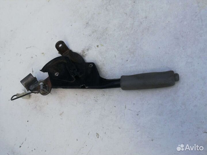 Рычаг трос ручного тормоза Мазда Демио 1