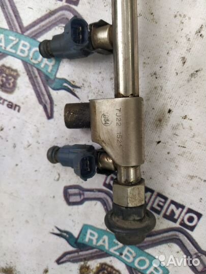 Рейка топливная (рампа) Hyundai Elantra