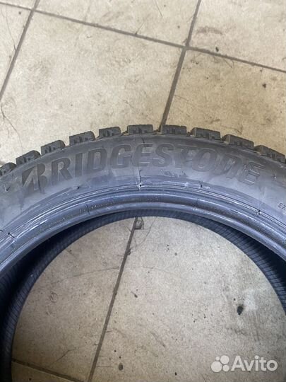 Bridgestone Ice Cruiser 7000S 205/50 R17 93T