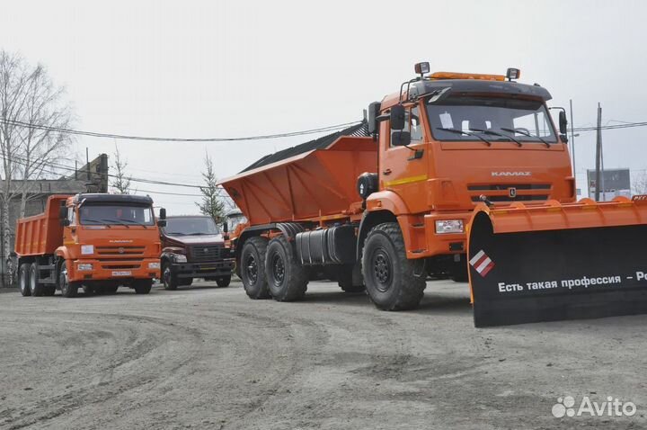 Дорожная машина Камаз-43118