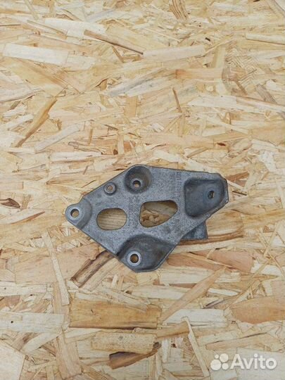 Кронштейн двигателя левый Bmw 3 F30 B48B20A 2017