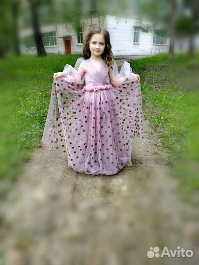 Платье праздничное