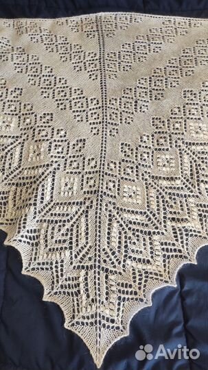 Пуховый платок шаль