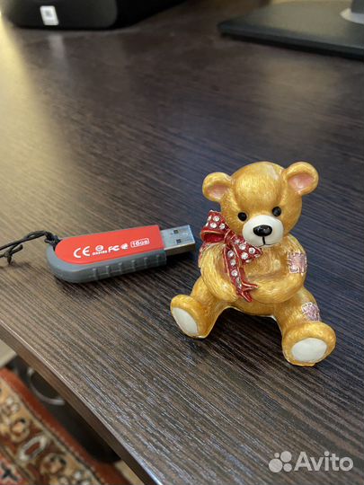 Шкатулка декоративная, металл. Медвежонок. Новая