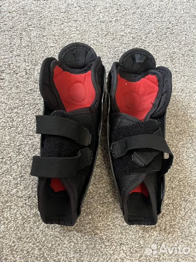 Детские хокейные наколенники