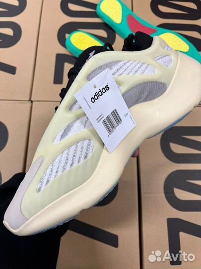 Кроссовки Adidas Yeezy Boost 700 v3 Azael