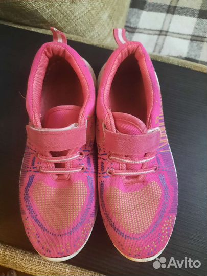 Кроссовки для девочки