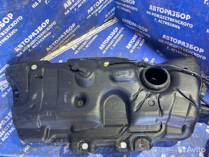 Бензобак Citroen C5 лифтбэк 2001