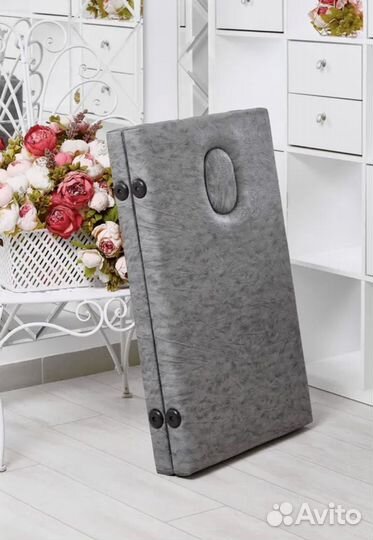 Массажный стол с вырезом и заглушкой