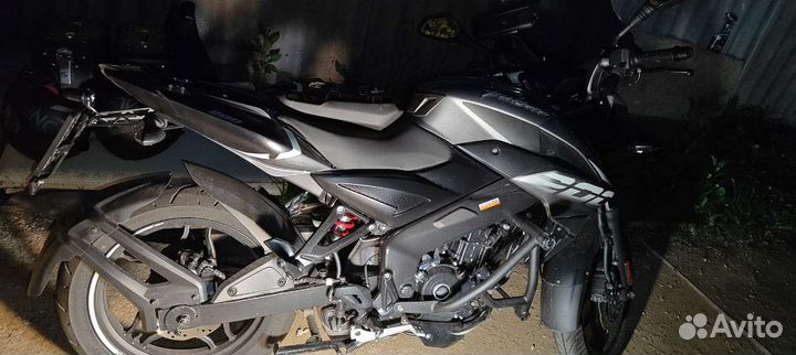 Bajaj pulsar ns 200