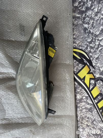 Фара правая Mitsubishi Colt Z3 Кольт 2007