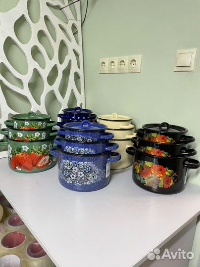 Набор эмалированных кастрюль новый
