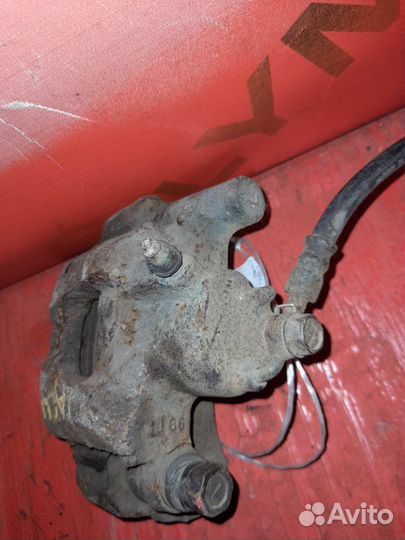 Суппорт задний левый Toyota Kluger ACU25 2AZ-FE