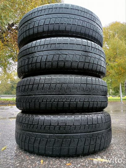 Bridgestone Blizzak Revo GZ 215/60 R17 96S