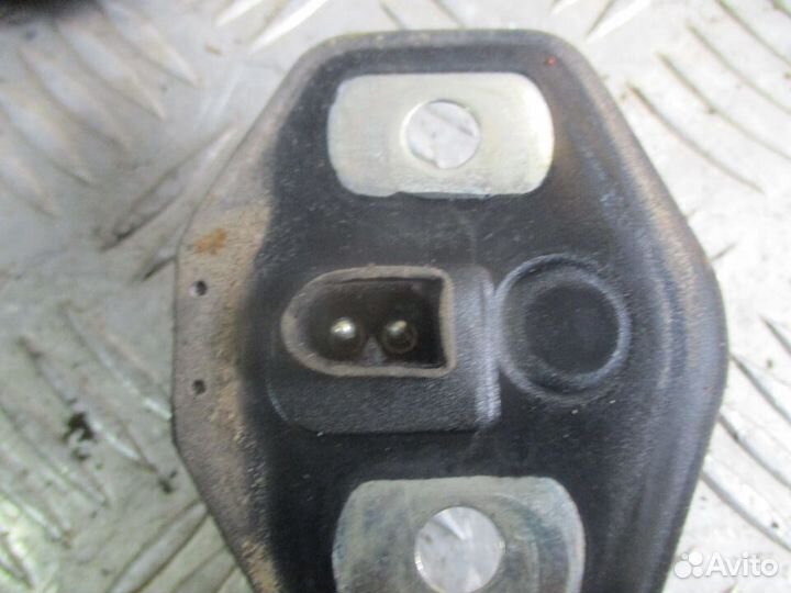 Ответная часть замка двери BMW 5 E39