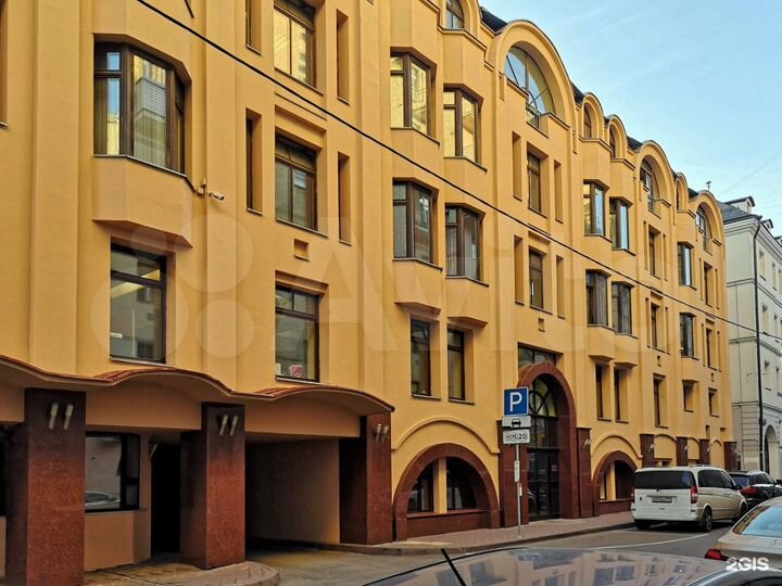 Офисы в бизнес центре класса В+, 740 м²