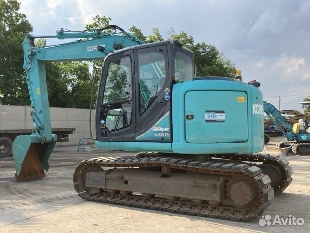 Гусеничный экскаватор Kobelco SK135SR, 2015