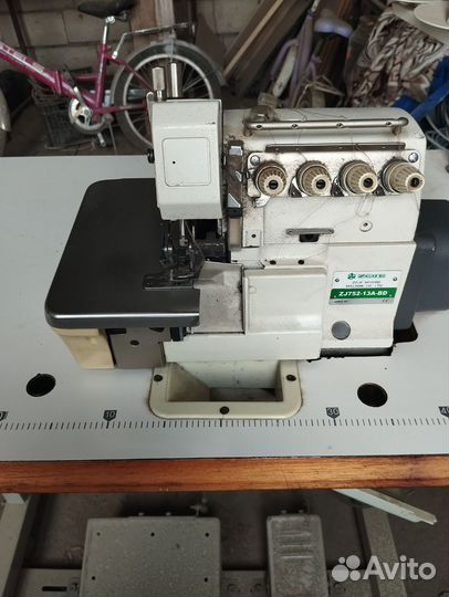 Оверлок для швейной машины