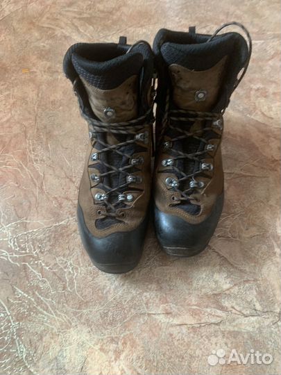 Треккинговые ботинки Lowa