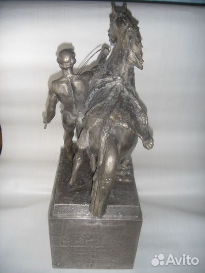 Коллекционные фигуры