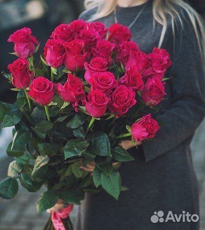 Букет 25 роз Эквадор Высокие розы