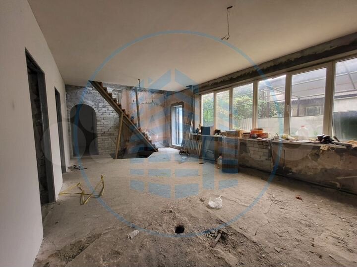 Дом 206,3 м² на участке 6 сот.