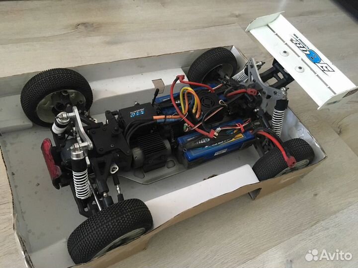 Профессиональная машинка на Р/У Nanda Racing BD8E