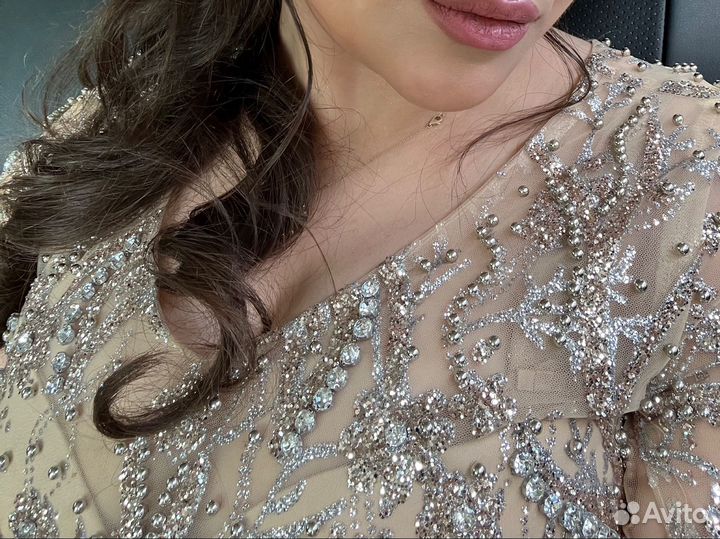 Вечернее платье